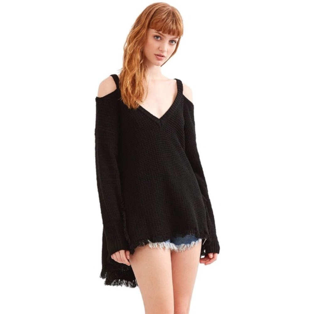 High Low Cold Shoulder Fringe Trim Waffle Knit Sweater - Picture 4 of 8